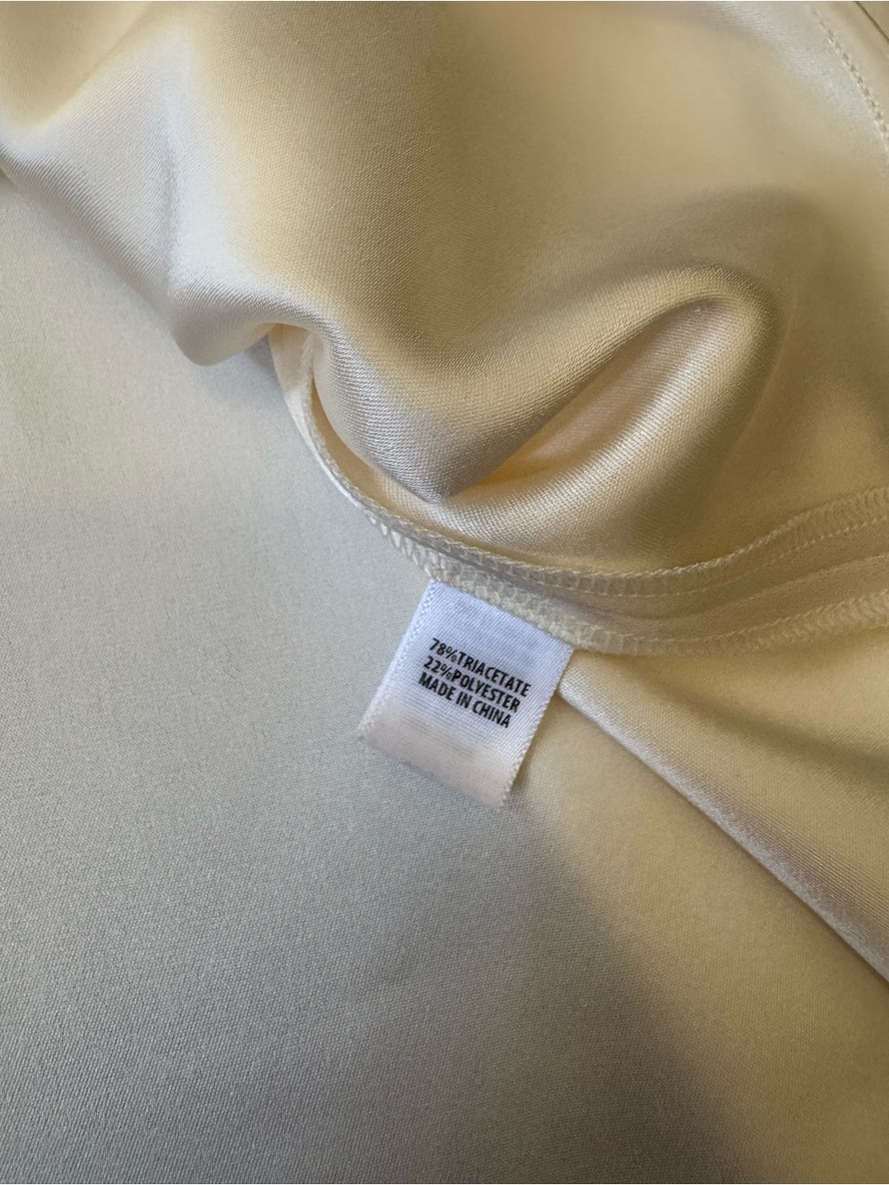 St. John Cream Satin Sleeveless Cowl Neck Studded Blouse Size Medium - Picture 5 of 12
